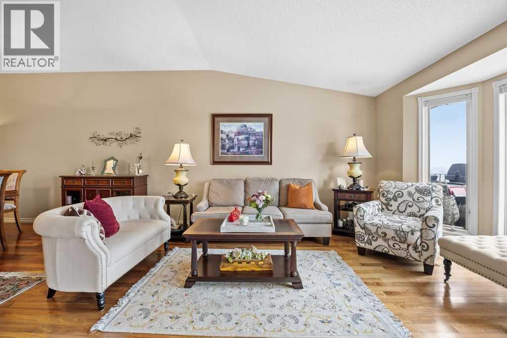 4 Prominence Path SW, Calgary, Alberta  T3H 2W7 - Photo 20 - A2306246