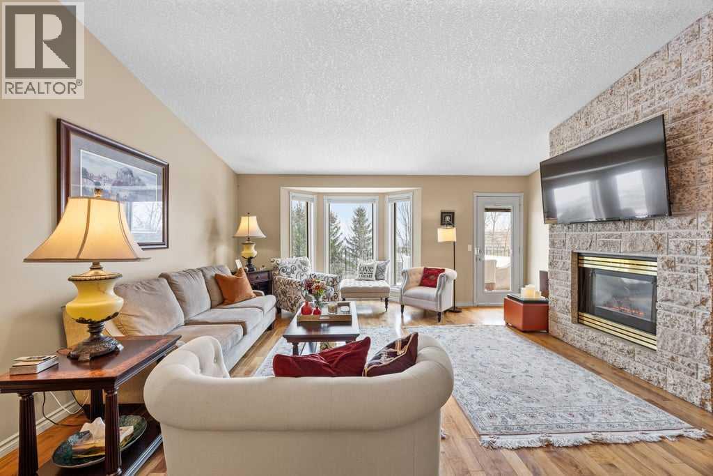 4 Prominence Path SW, Calgary, Alberta  T3H 2W7 - Photo 18 - A2306246