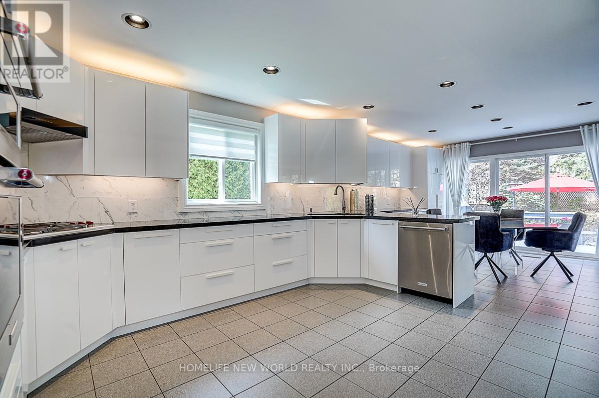 594 Woburn Avenue, Toronto, Ontario  M5M 1L9 - Photo 18 - C13047310