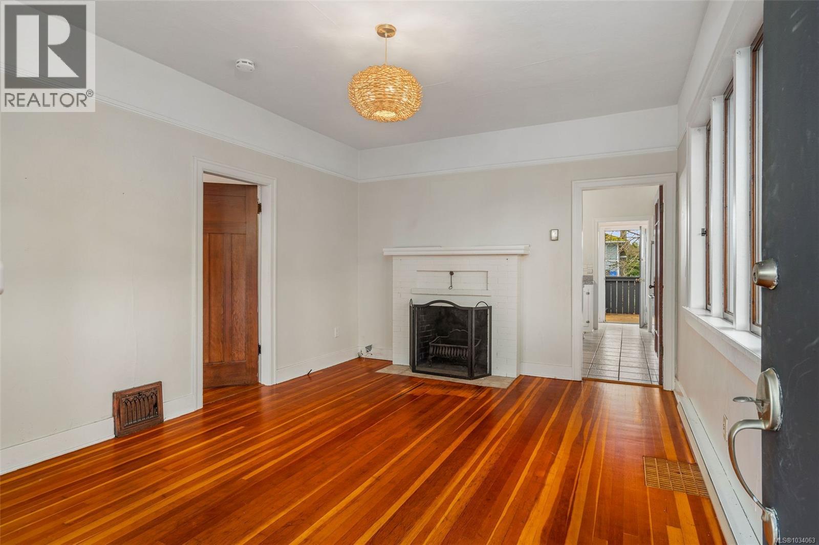 3107 Balfour Ave, Victoria, British Columbia  V9A 1R9 - Photo 6 - 1034063