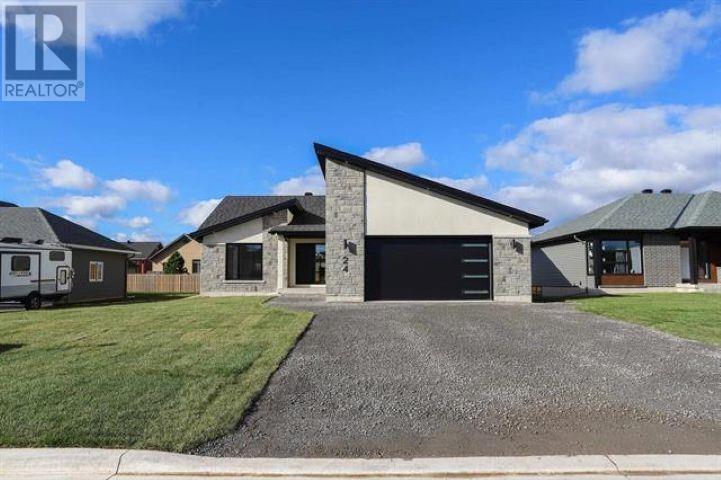 24 Noah Dr, Sault Ste. Marie, Ontario  P6C 6E6 - Photo 1 - SM260119