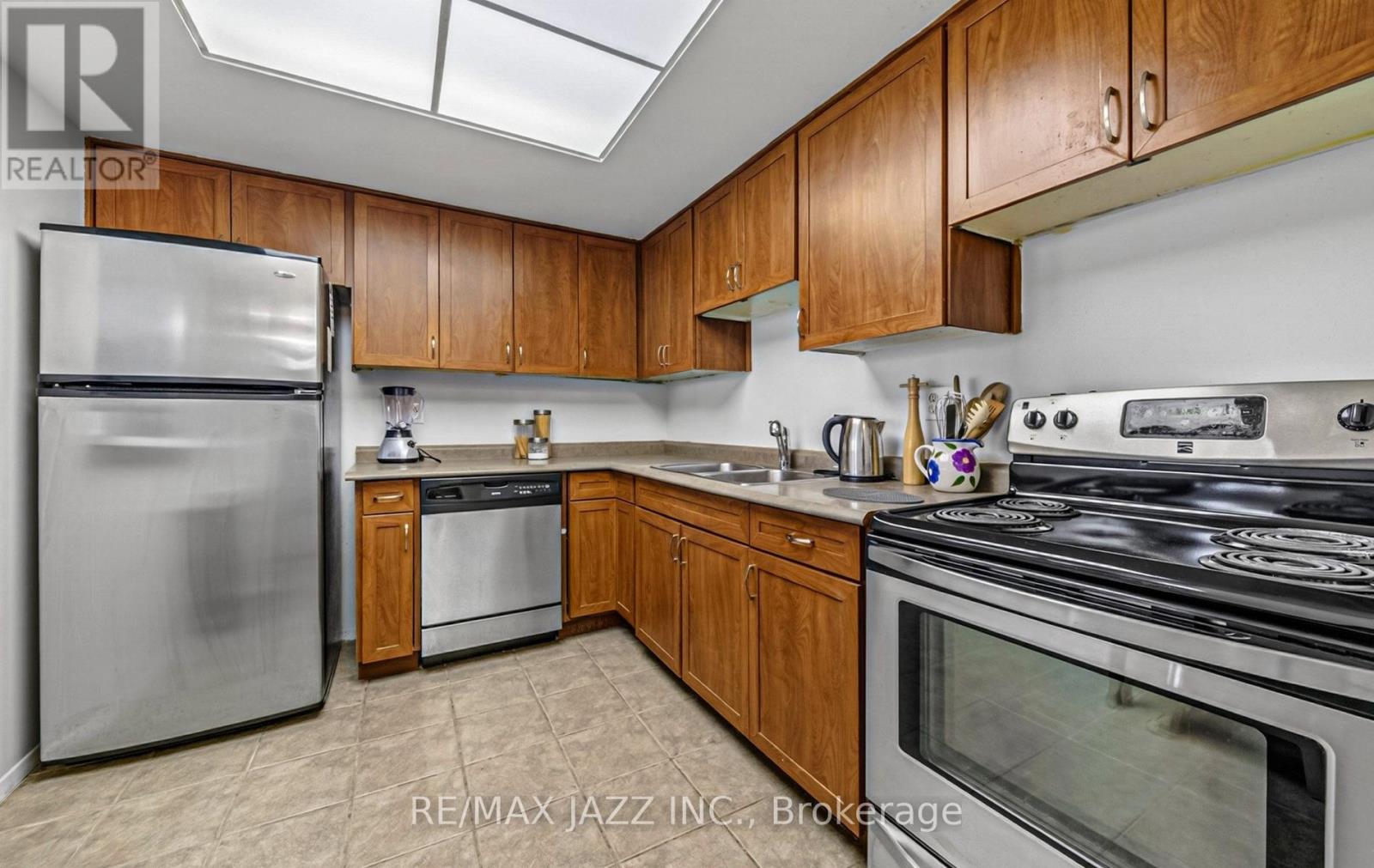 318 - 10 Dean Park Road, Toronto, Ontario  M1B 3G8 - Photo 4 - E13062624