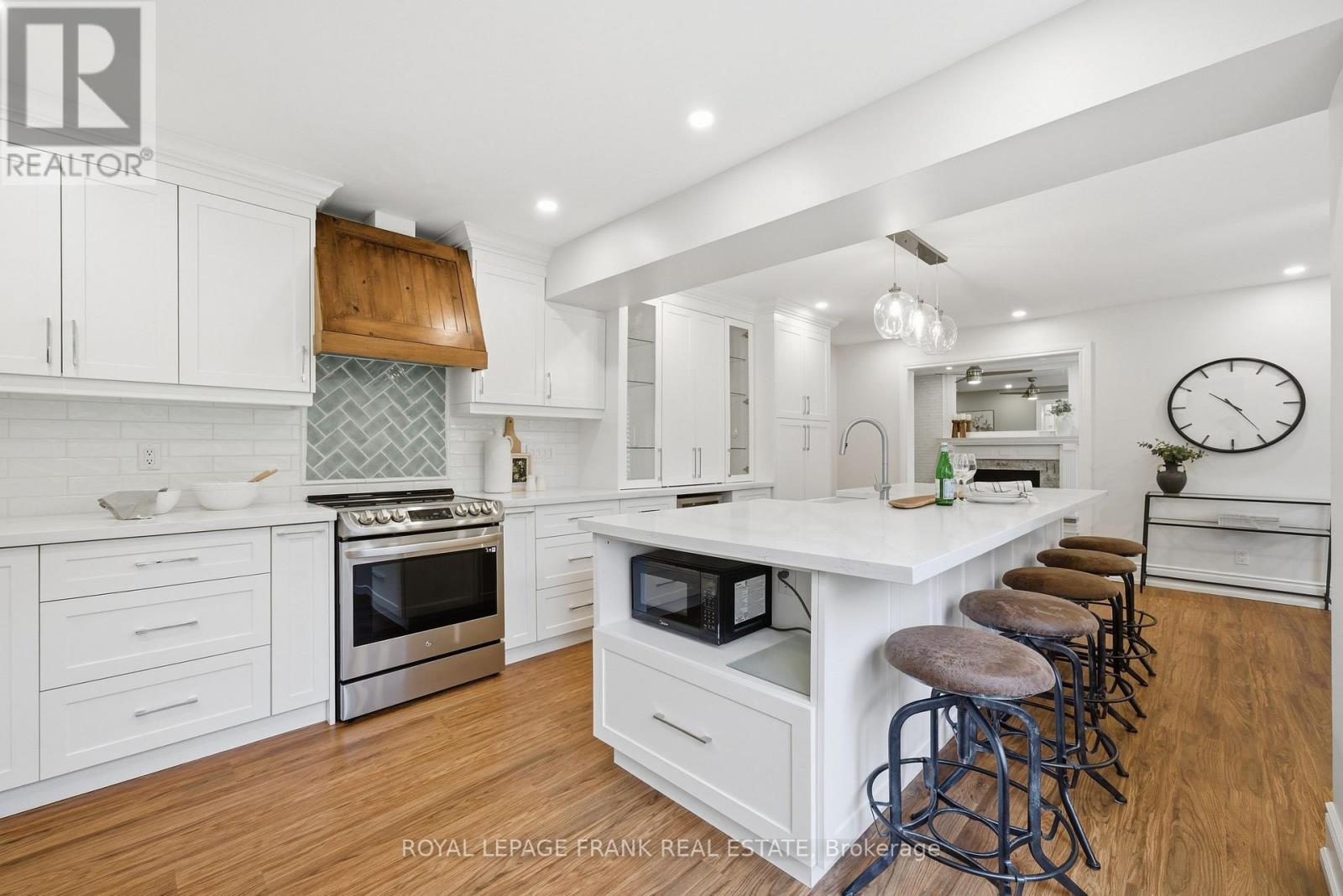 8 Corner Stone Crescent, Whitby, Ontario  L1R 1Z3 - Photo 8 - E13062666