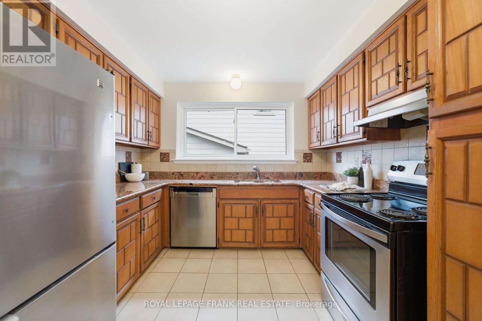 60 Blueberry Drive, Toronto, Ontario  M1S 3G3 - Photo 13 - E13062706