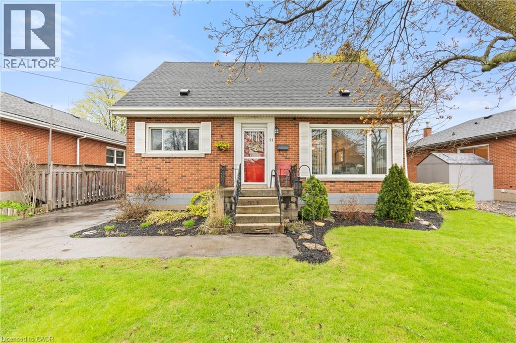 11 FERRARA Street, Hamilton, Ontario