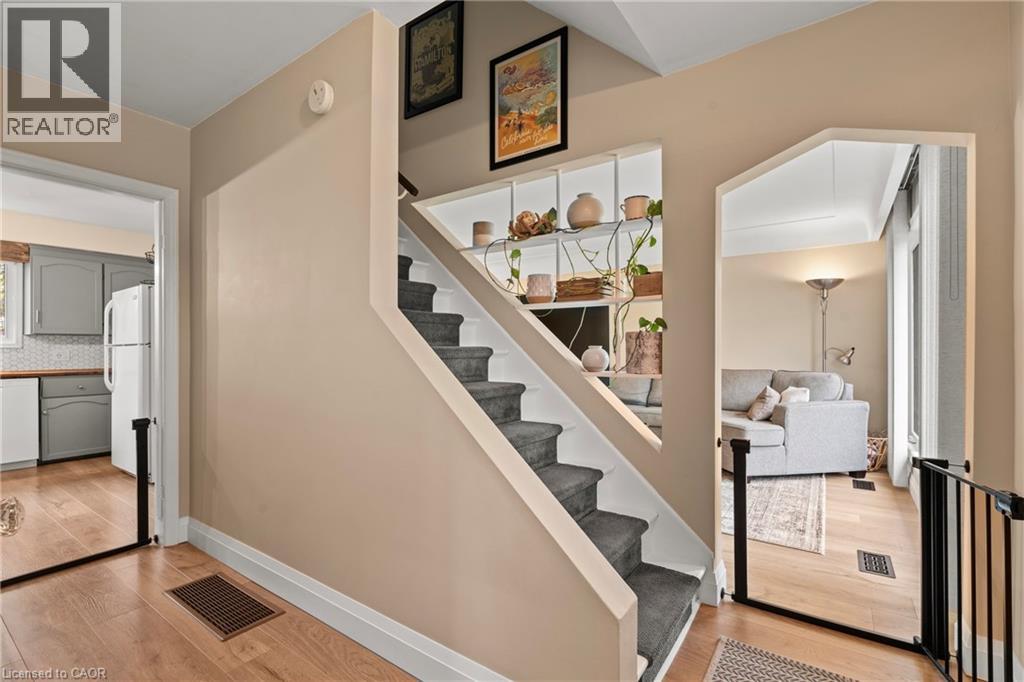 11 Ferrara Street, Hamilton, Ontario  L8T 4C1 - Photo 7 - 40825613