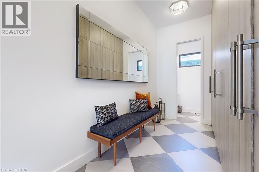 977 Gorton Avenue, Burlington, Ontario  L7T 1S6 - Photo 5 - 40820599