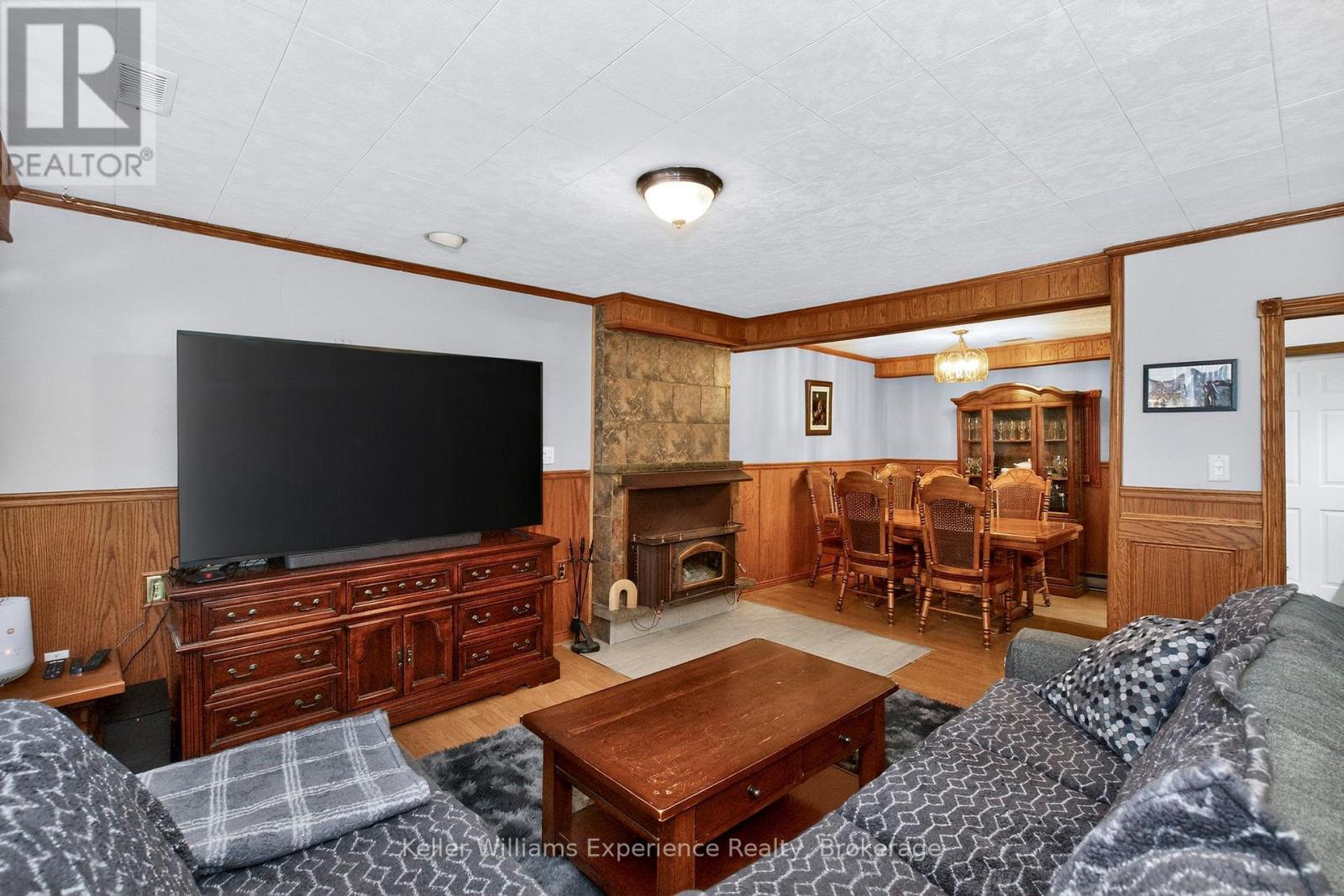 1031 Ferrier Avenue, Innisfil, Ontario  L0L 1W0 - Photo 13 - N13062672