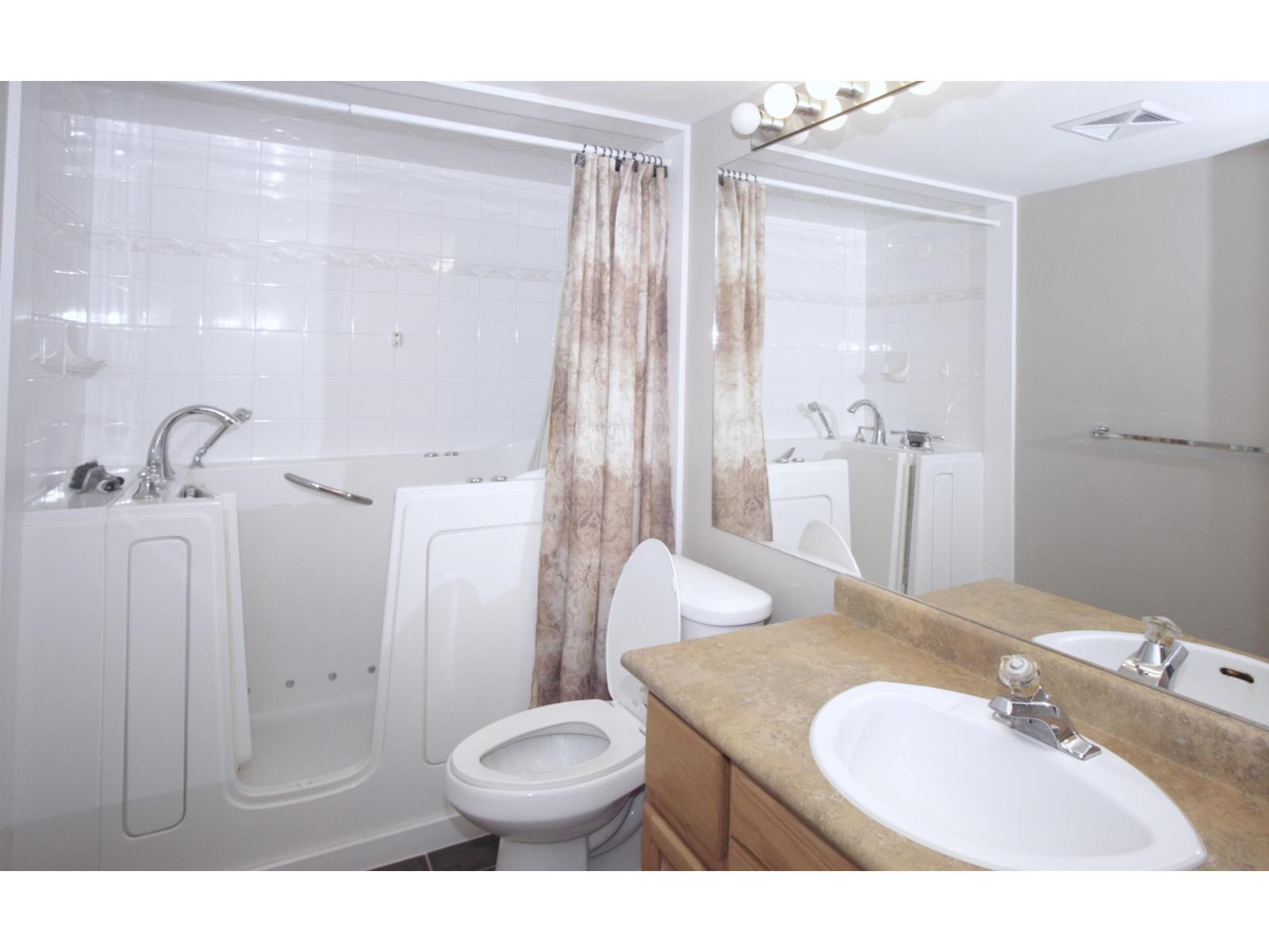 106 2451 Gladwin Road, Abbotsford, British Columbia  V2T 3N8 - Photo 14 - R3105701