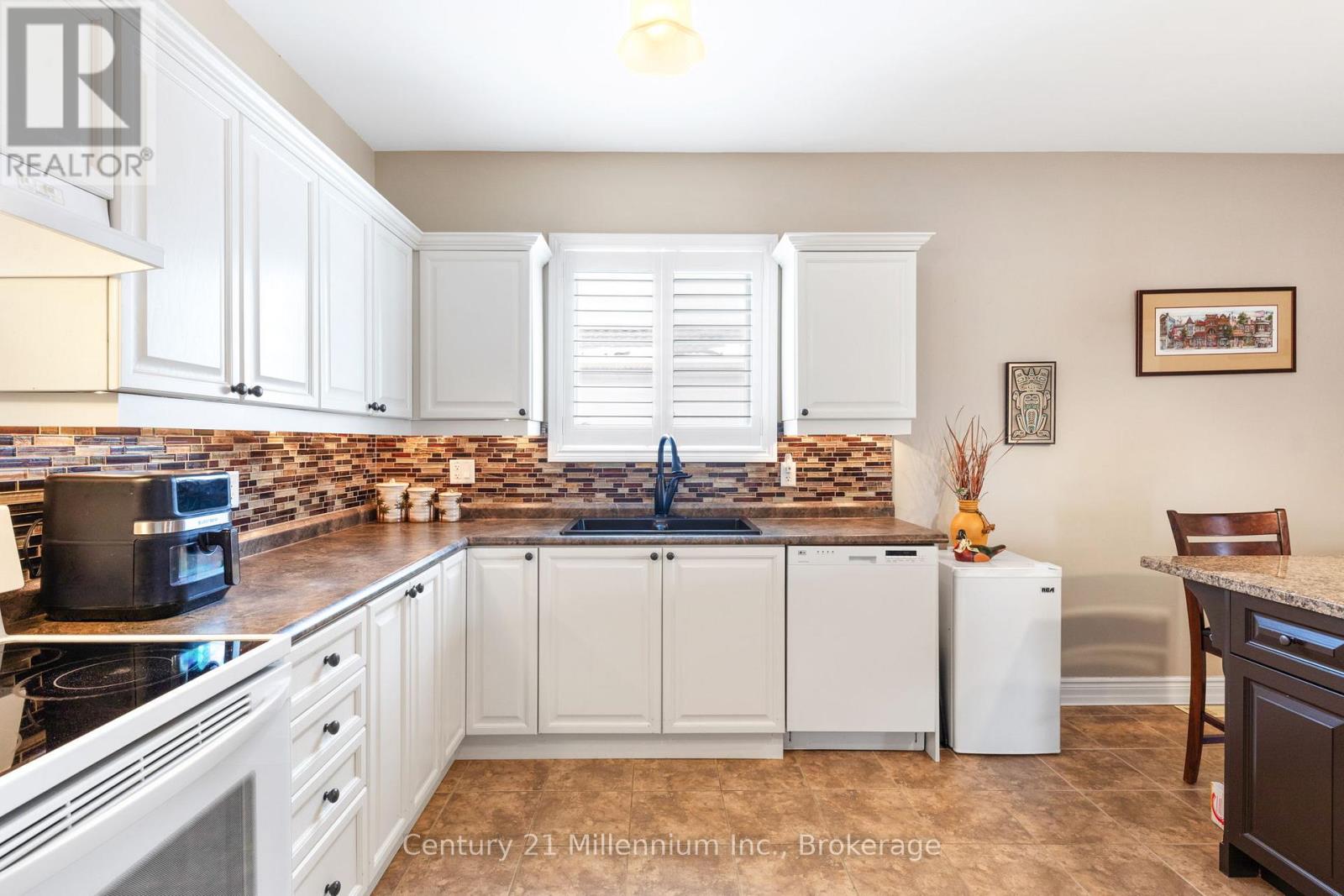 9 Hill Street, Collingwood, Ontario  L9Y 0A7 - Photo 15 - S13062754