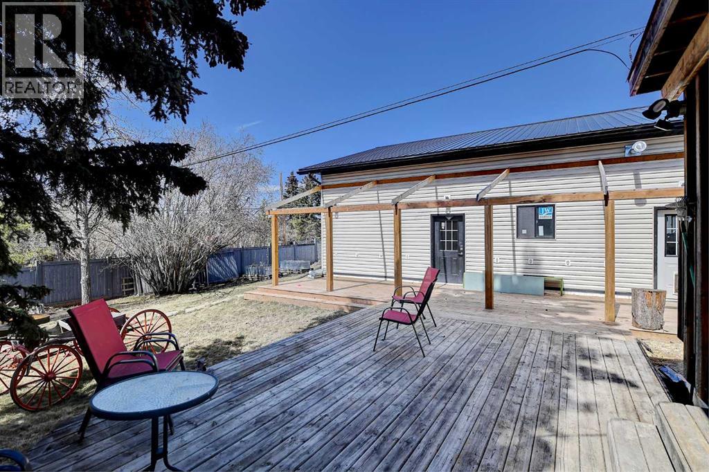 903 7th Avenue, Beaverlodge, Alberta  T0H 0C0 - Photo 40 - A2305720