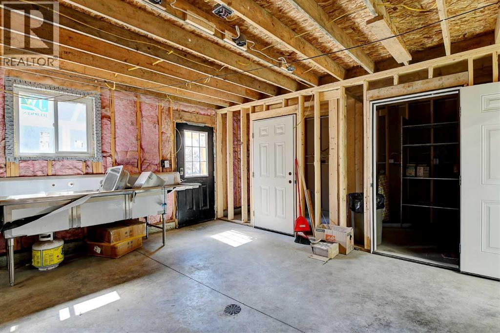 903 7th Avenue, Beaverlodge, Alberta  T0H 0C0 - Photo 37 - A2305720