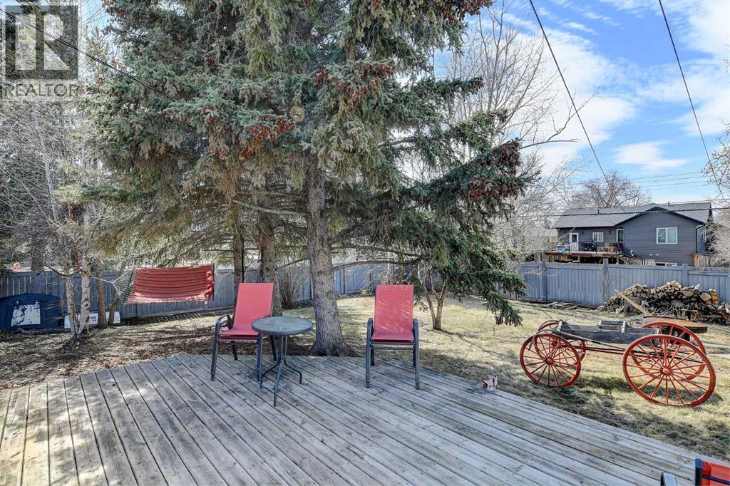 903 7th Avenue, Beaverlodge, Alberta  T0H 0C0 - Photo 41 - A2305720