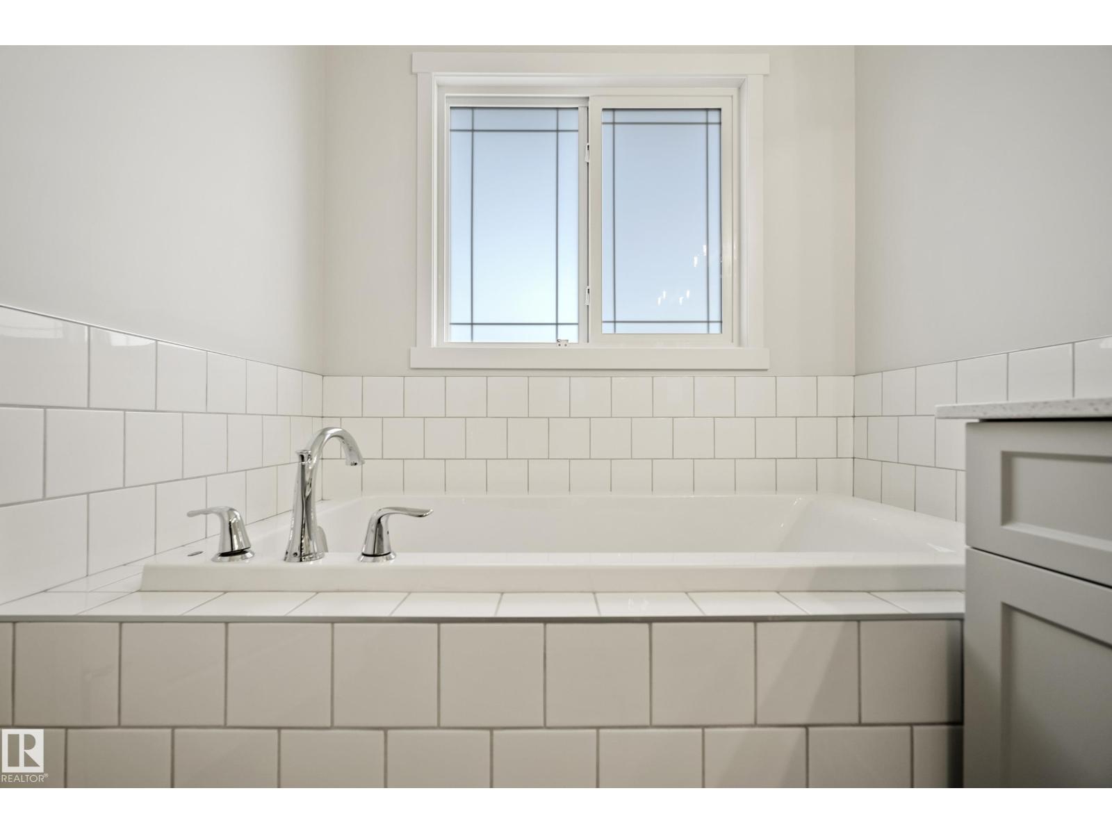 7015 177 Av NW, Edmonton, Alberta  T5Z 0W8 - Photo 42 - E4471615