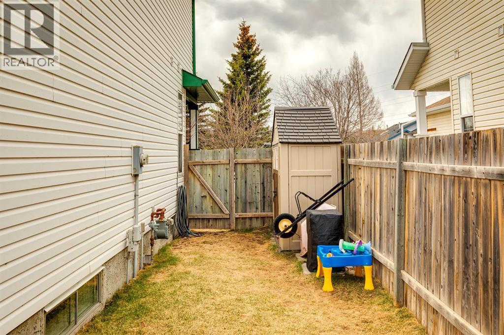 228 Quigley Drive, Cochrane, Alberta  T4C 1T3 - Photo 45 - A2306177