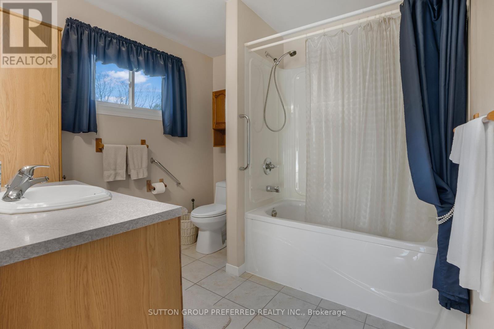 18725 Desmond Road, Chatham-Kent, Ontario  N0P 2C0 - Photo 18 - X13062452