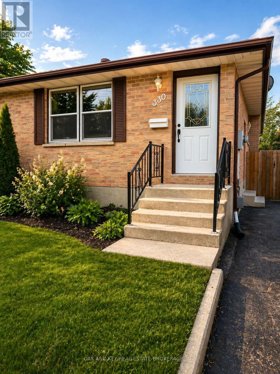 330 Oak Avenue, Strathroy-Caradoc, Ontario  N7G 3T2 - Photo 1 - X13062586