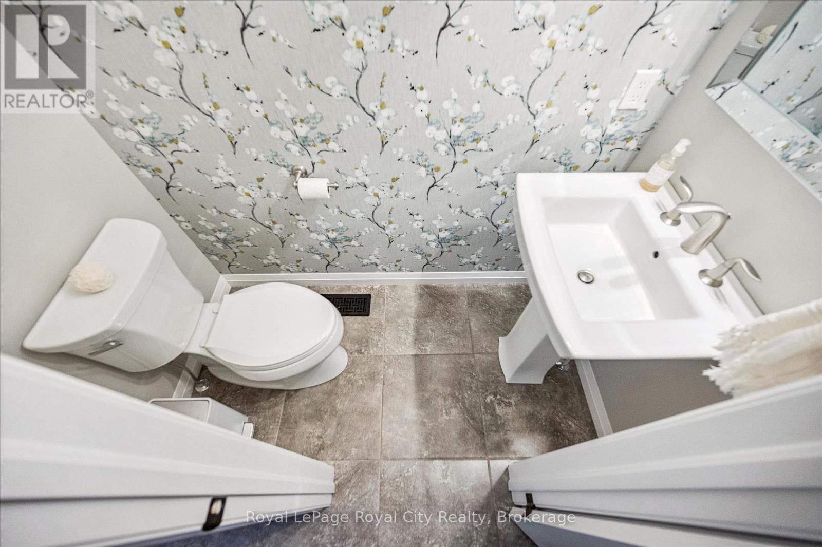10 Craighead Drive, Centre Wellington, Ontario  N1M 2Y8 - Photo 18 - X13062712