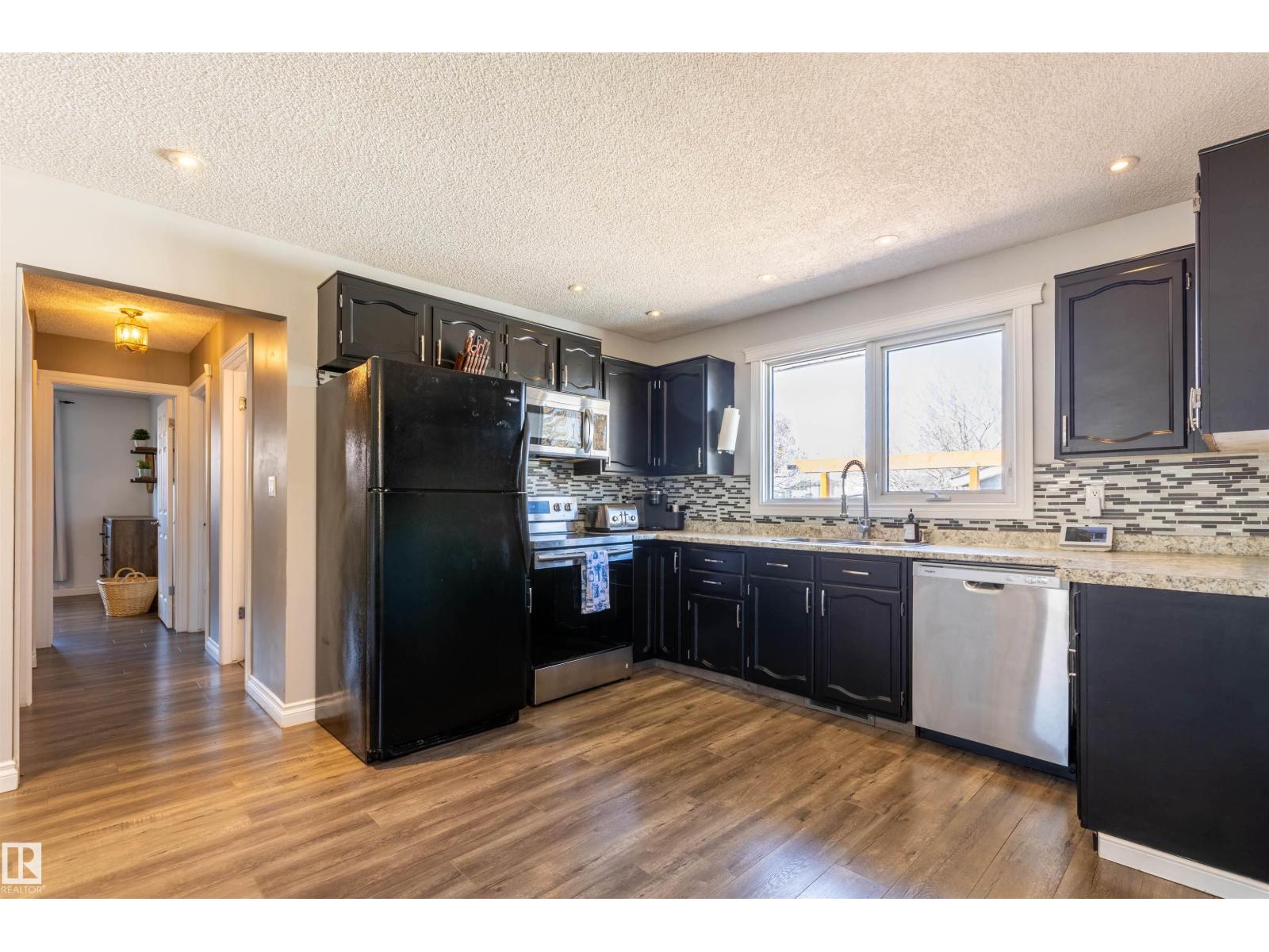 9012 99a Av, Morinville, Alberta  T8R 1K3 - Photo 13 - E4484817