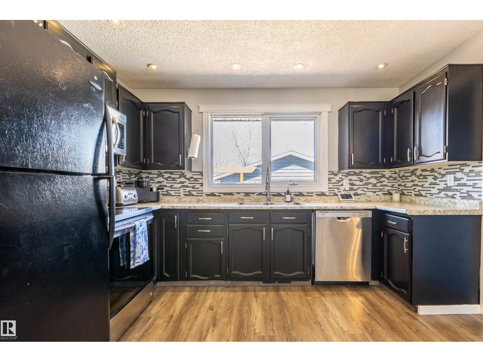 9012 99a Av, Morinville, Alberta  T8R 1K3 - Photo 14 - E4484817