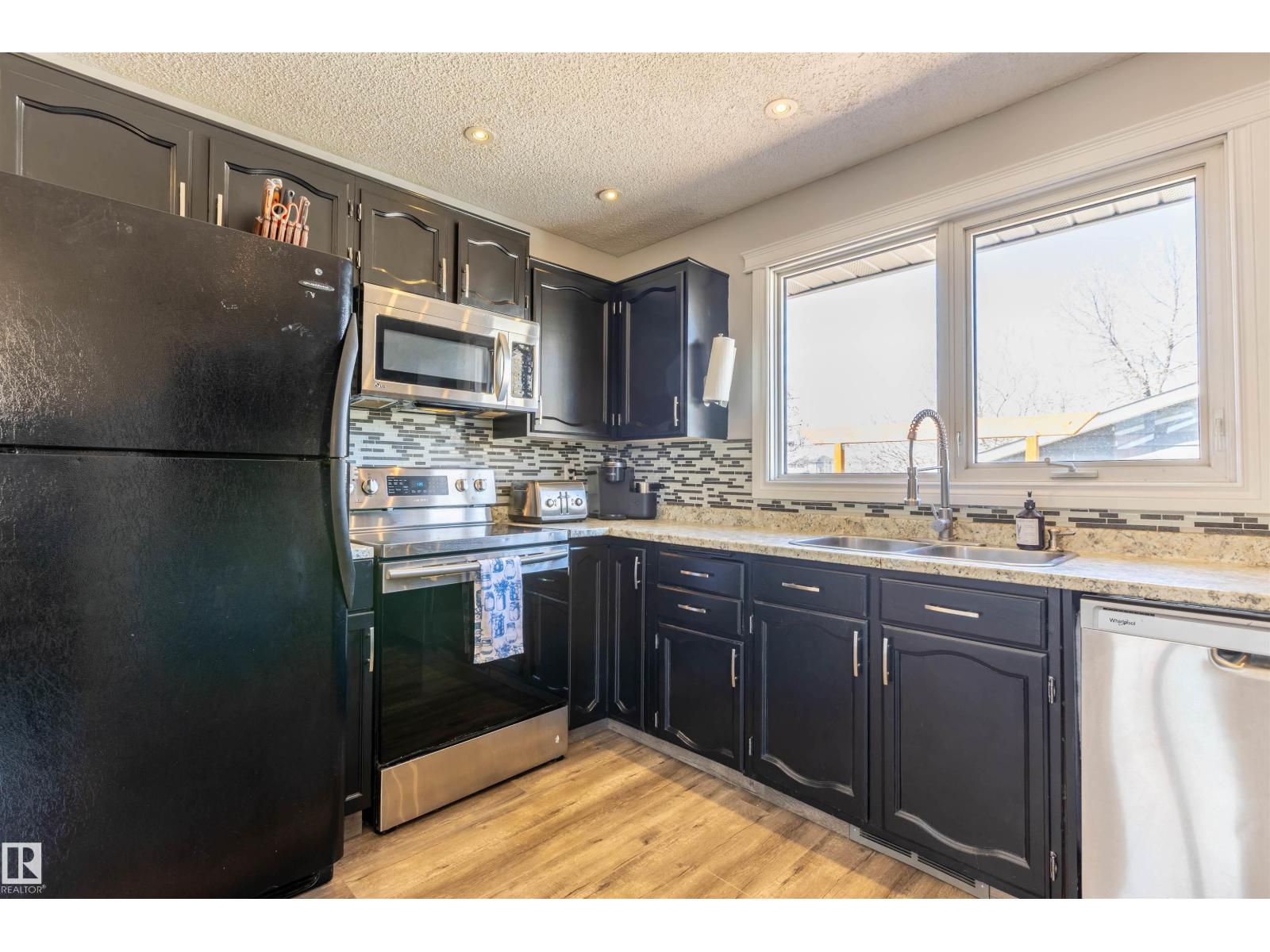 9012 99a Av, Morinville, Alberta  T8R 1K3 - Photo 16 - E4484817