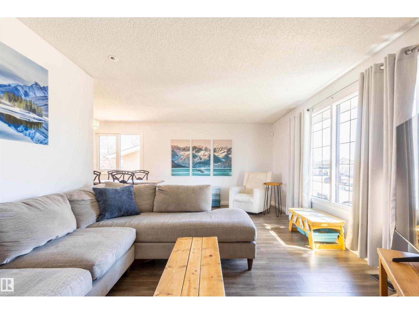 9012 99a Av, Morinville, Alberta  T8R 1K3 - Photo 7 - E4484817