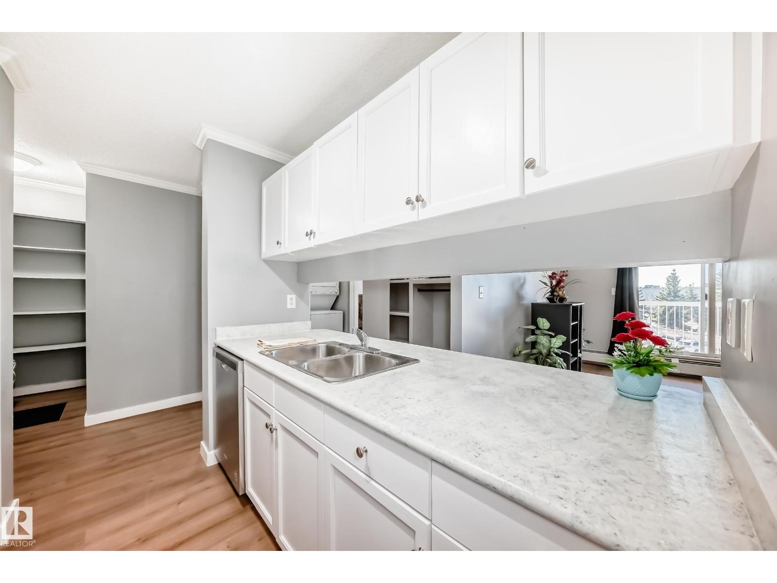 #330 4210 139 Av Nw, Edmonton, Alberta  T5Y 2W6 - Photo 5 - E4484824