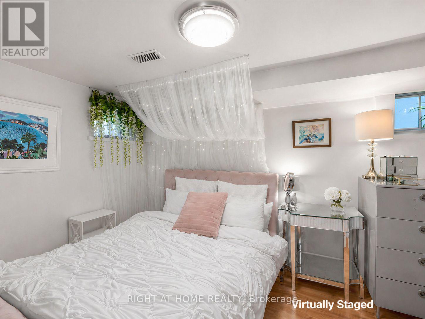 284 Grace Street, Toronto, Ontario  M6G 3A6 - Photo 12 - C13062288