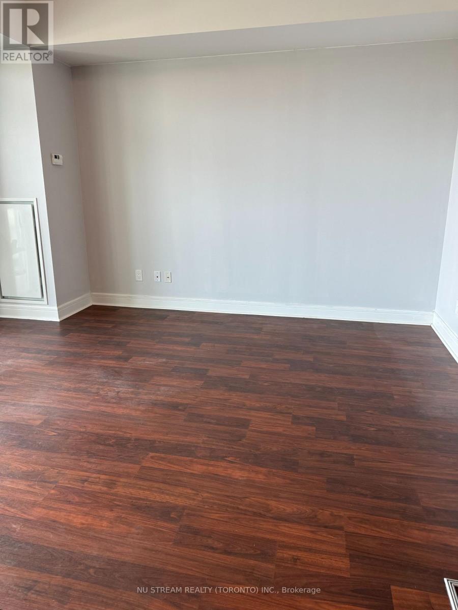 708 - 35 Brian Peck Crescent, Toronto, Ontario  M4G 0A5 - Photo 2 - C13062382