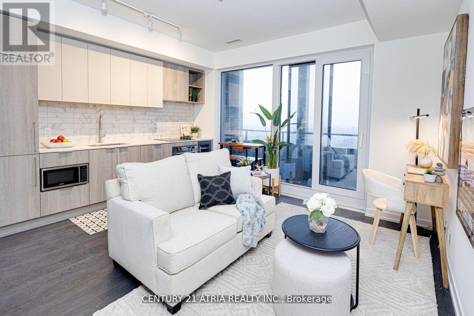 1810 - 2020 Bathurst Street, Toronto, Ontario  M5P 0A6 - Photo 2 - C13062430