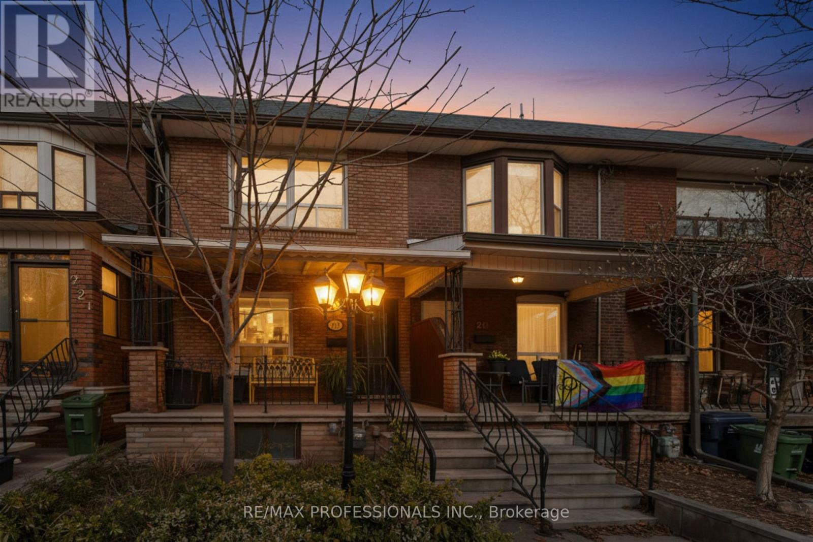 219 ST HELEN'S AVENUE, Toronto, Ontario