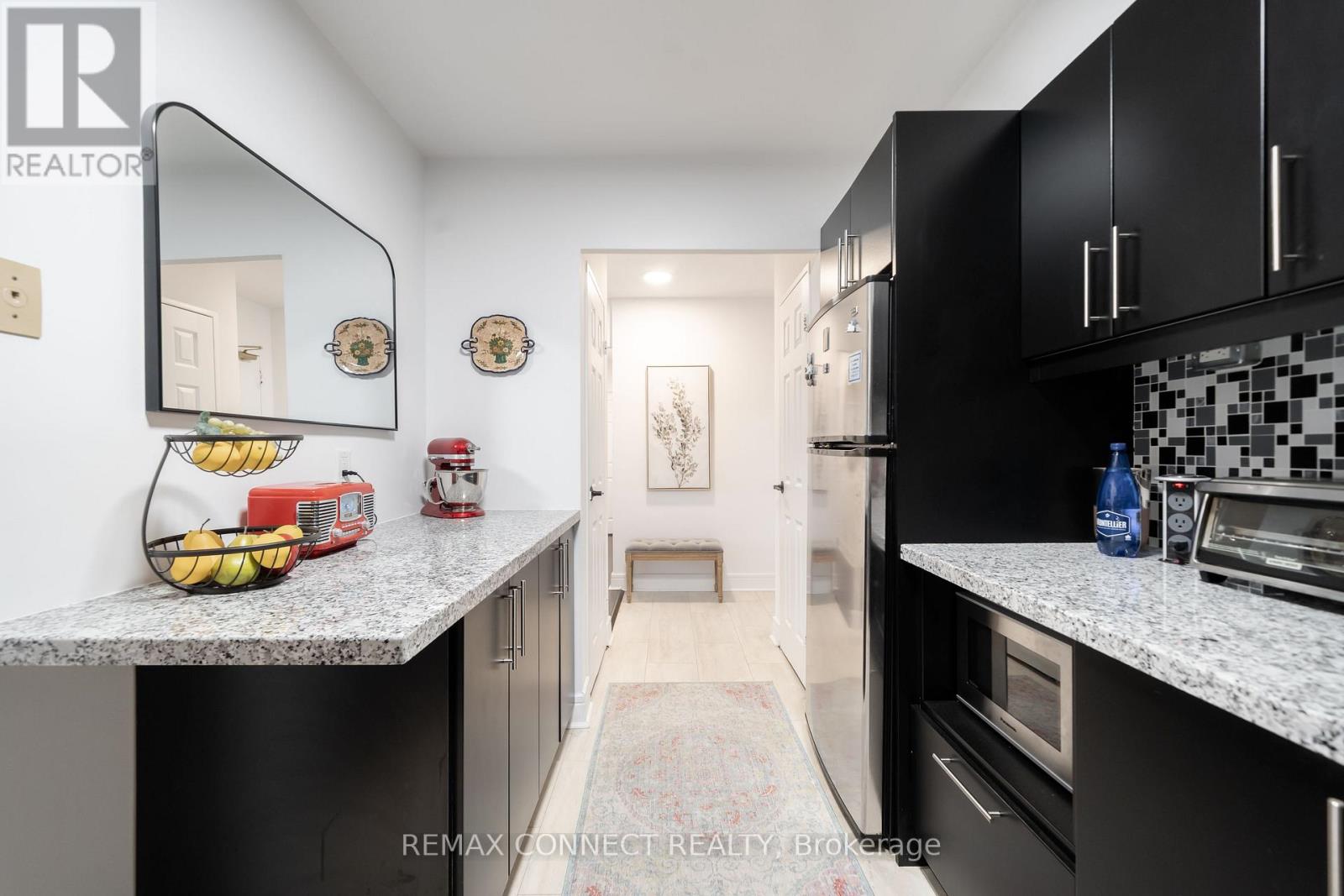 407 - 5 VICORA LINKWAY, Toronto, Ontario