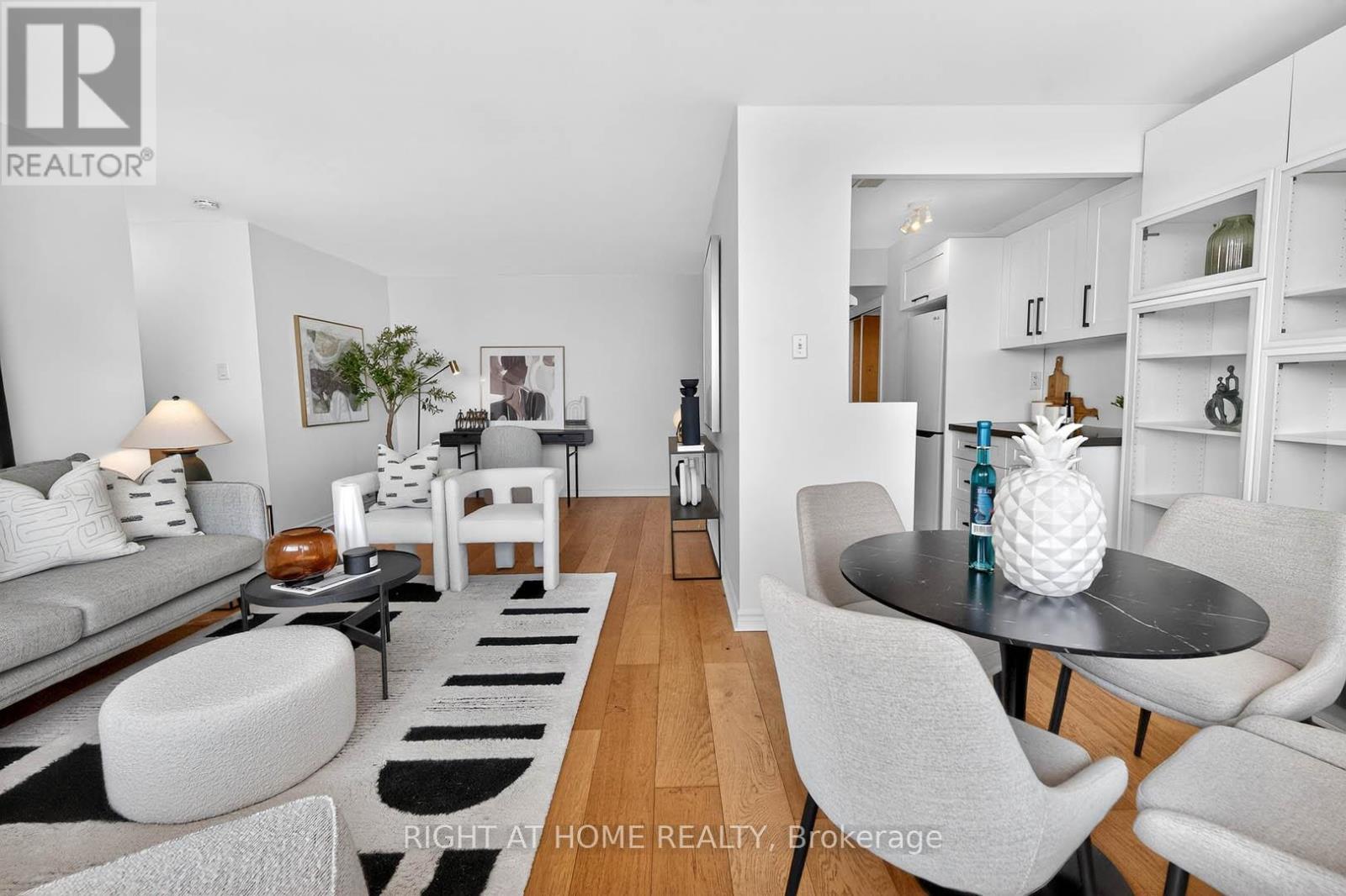 701 - 74 Spadina Road, Toronto, Ontario  M5R 2T5 - Photo 10 - C13062696