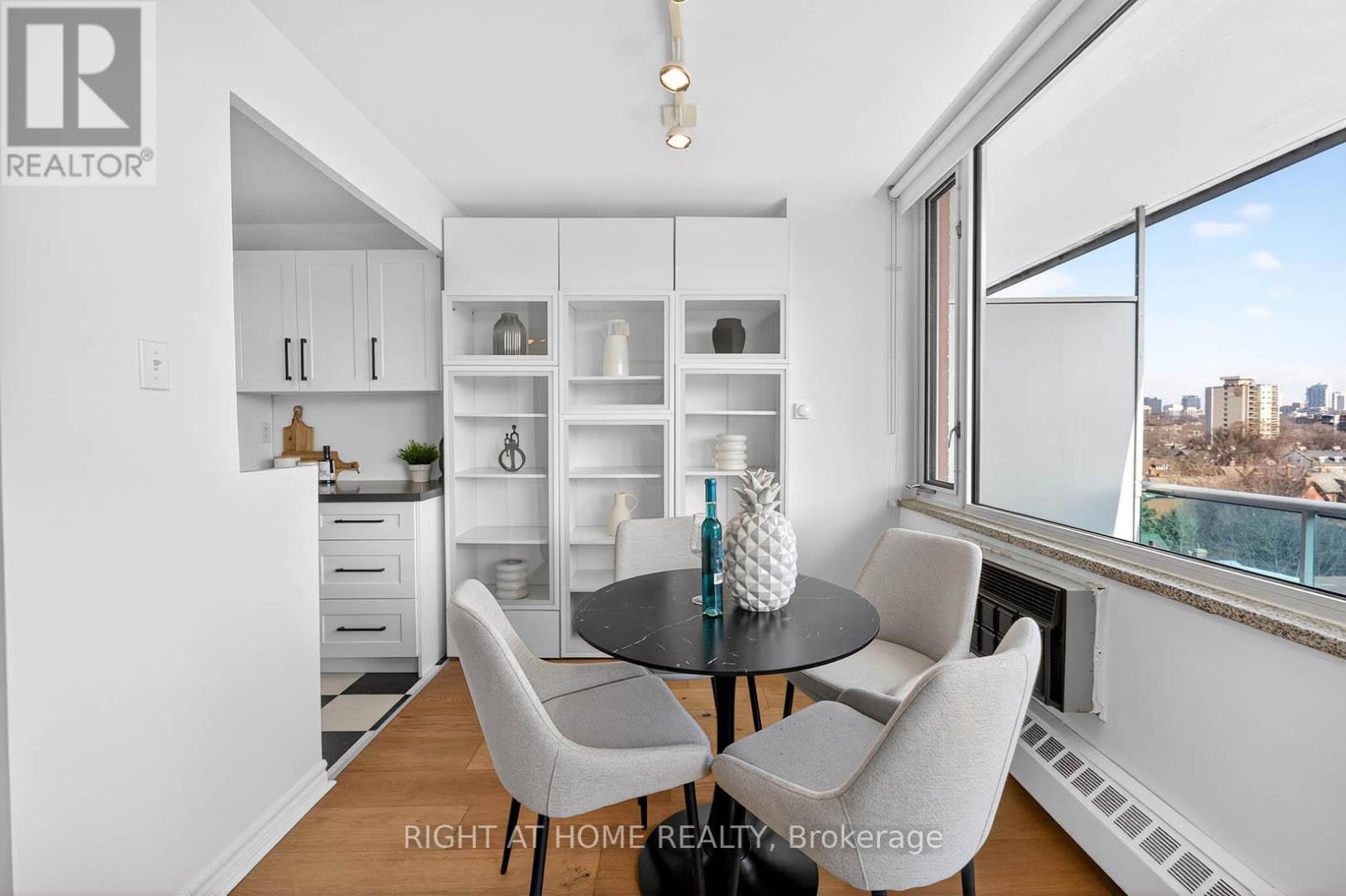 701 - 74 Spadina Road, Toronto, Ontario  M5R 2T5 - Photo 13 - C13062696