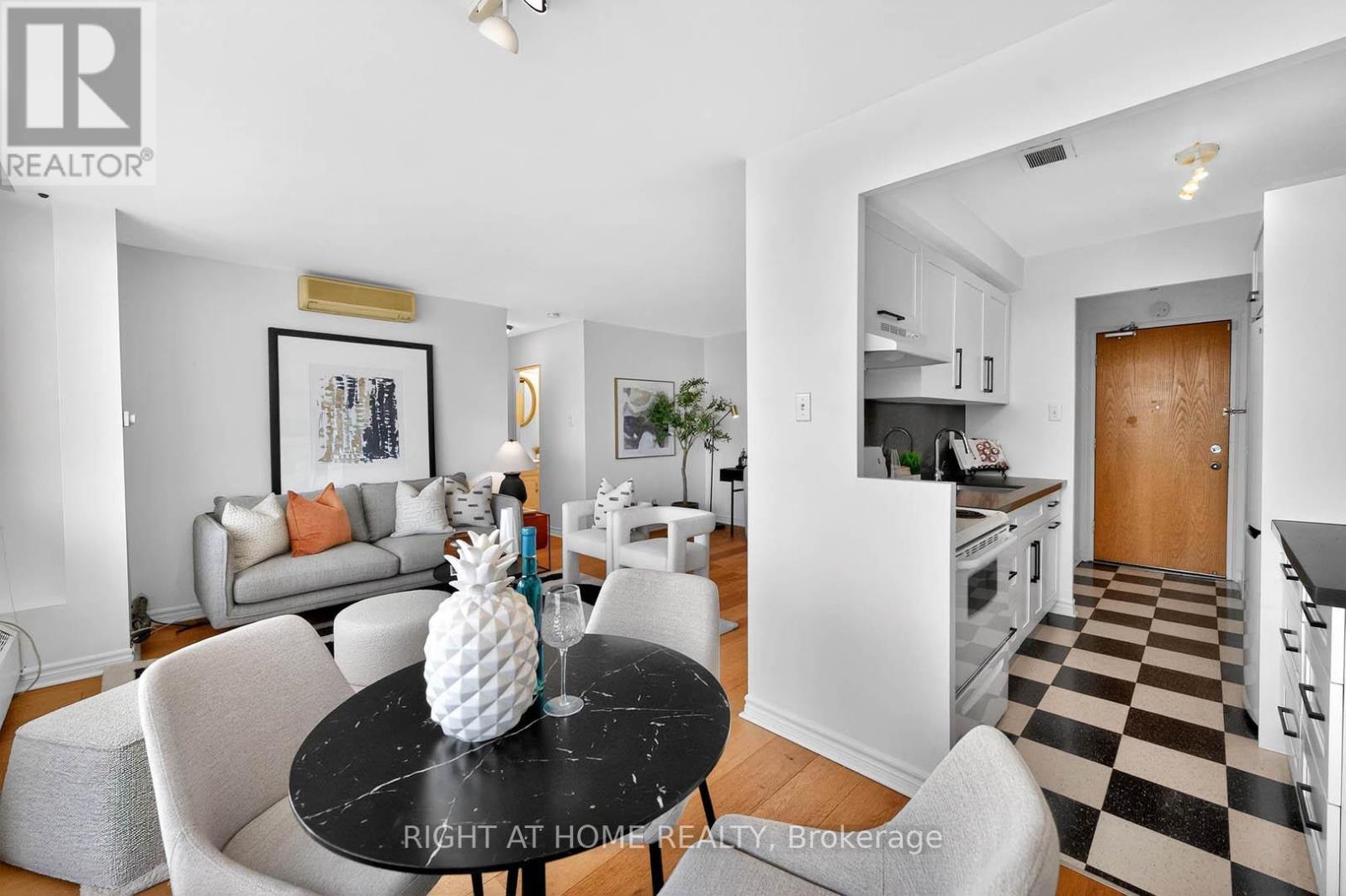 701 - 74 Spadina Road, Toronto, Ontario  M5R 2T5 - Photo 14 - C13062696