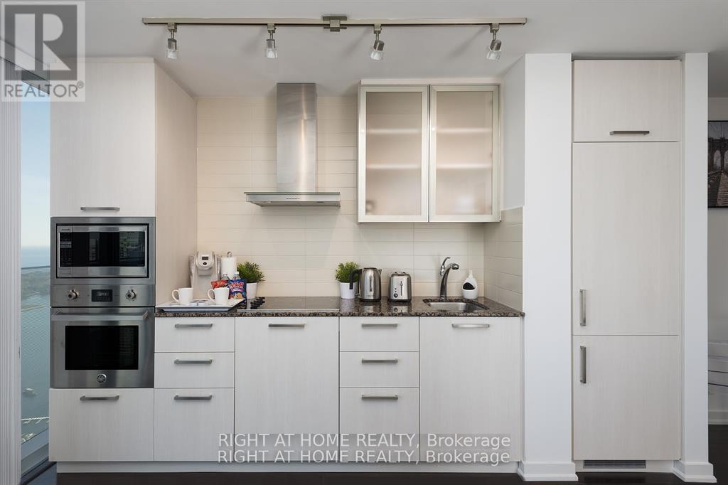 4906 - 12 York Street, Toronto, Ontario  M5J 2Z2 - Photo 12 - C13062726