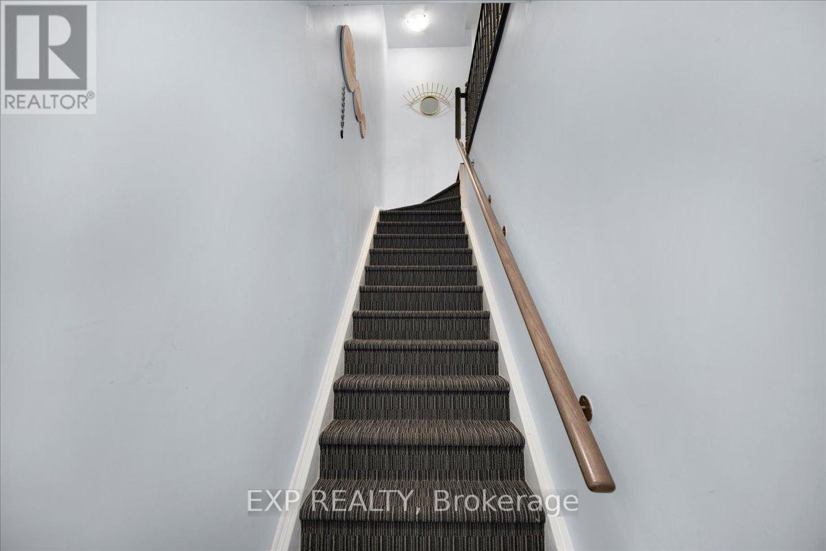 369 - 515 Kingbird Grove, Toronto, Ontario  M1B 5R7 - Photo 5 - E13062540