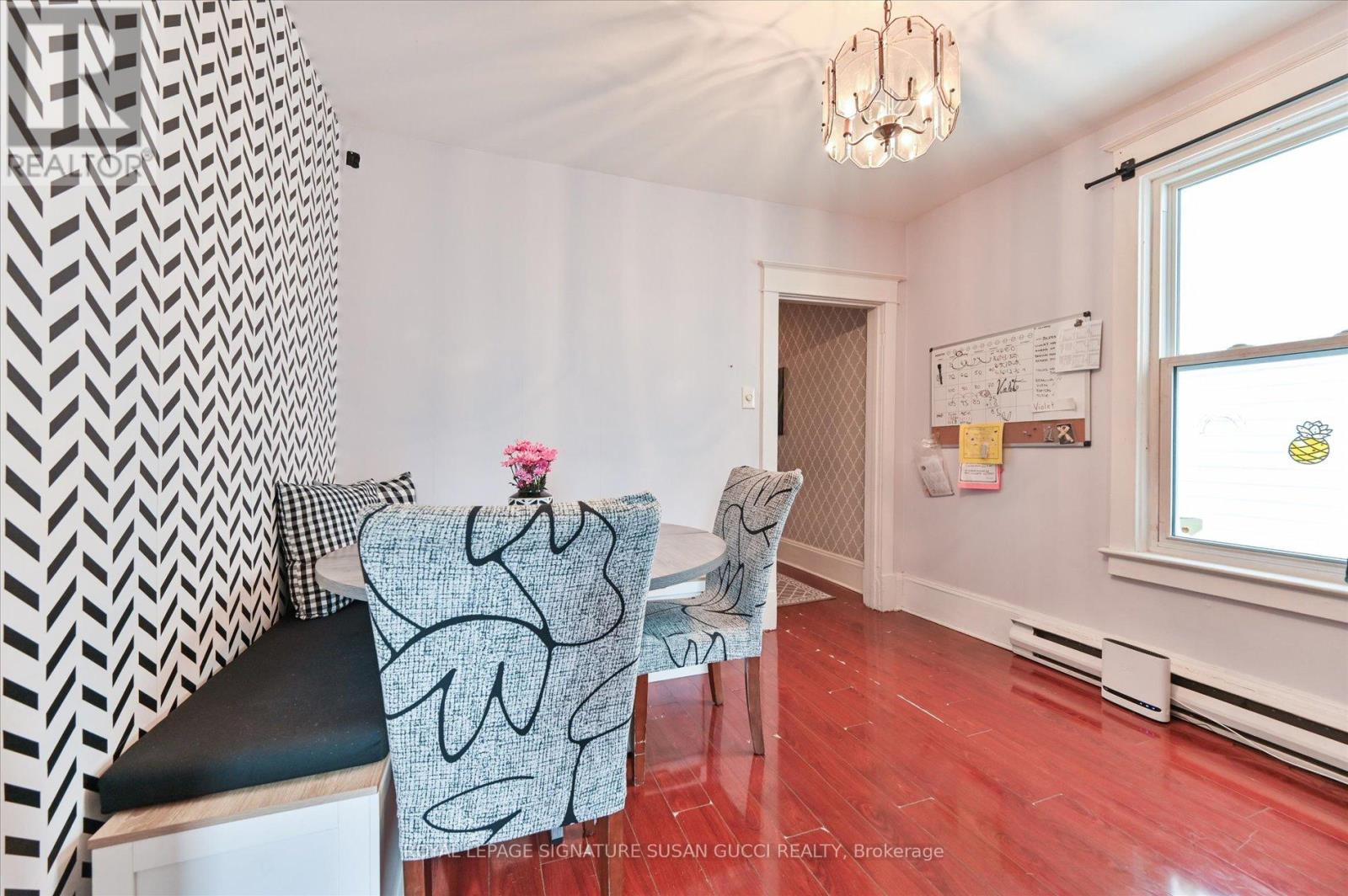 840 Sammon Avenue, Toronto, Ontario  M4C 2E8 - Photo 5 - E13062698