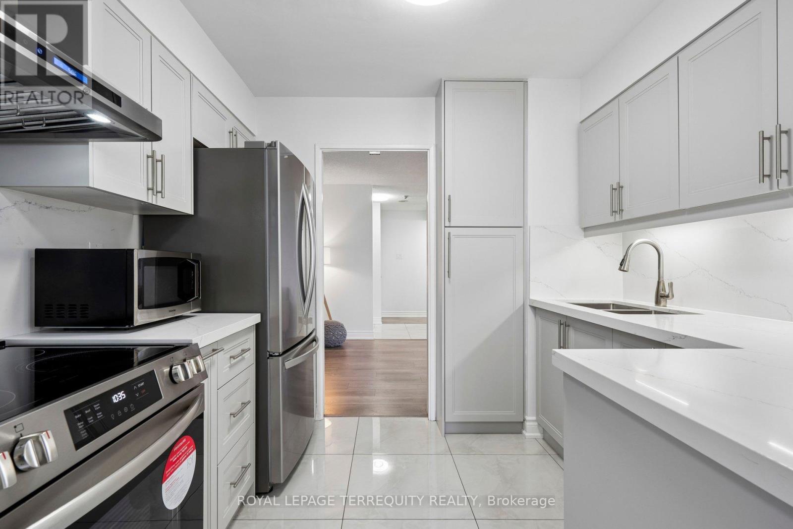 709 - 410 Mclevin Avenue, Toronto, Ontario  M1B 5J5 - Photo 13 - E13062596