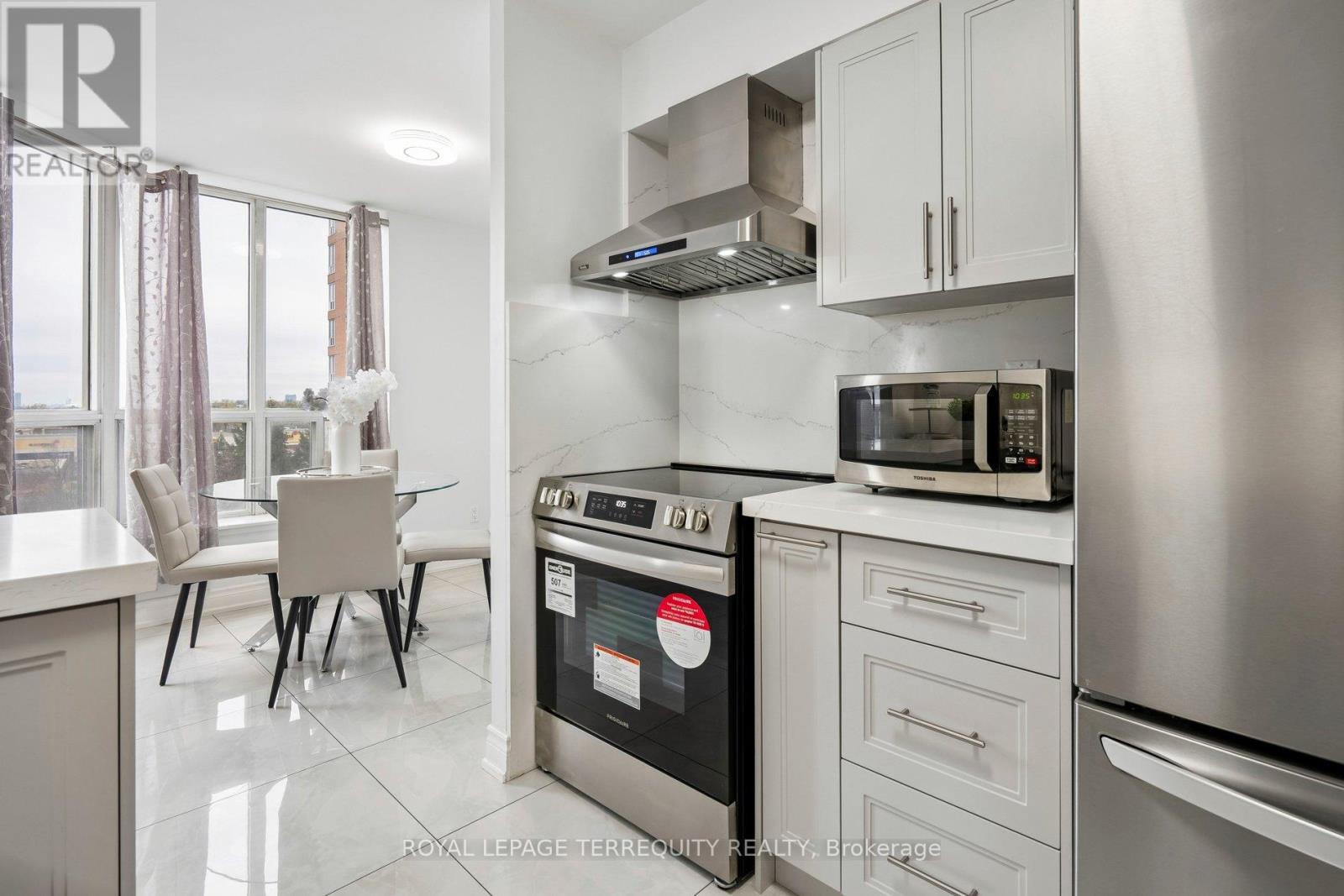 709 - 410 Mclevin Avenue, Toronto, Ontario  M1B 5J5 - Photo 17 - E13062596