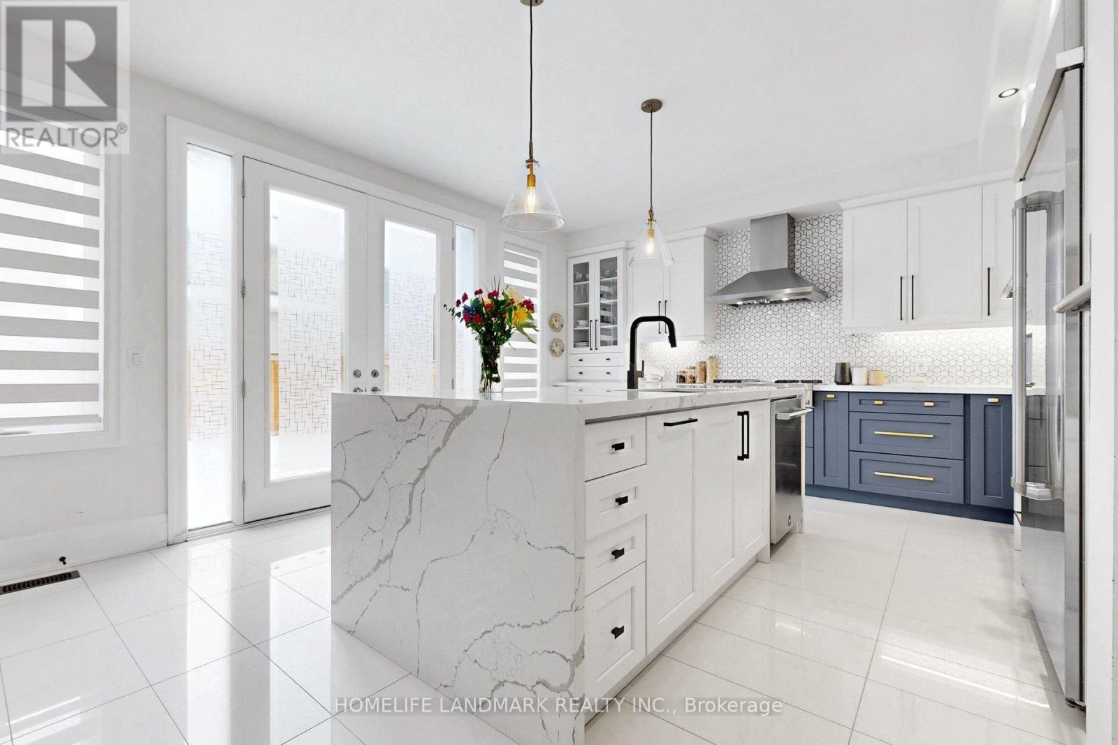 158 Walter English Drive, East Gwillimbury, Ontario  L9N 0Y8 - Photo 17 - N13042634