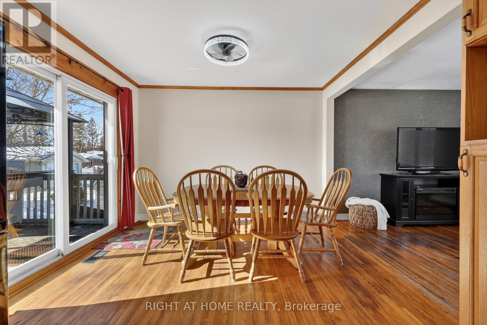 246 Calford Street, Essa, Ontario  L0M 1B0 - Photo 12 - N12839724