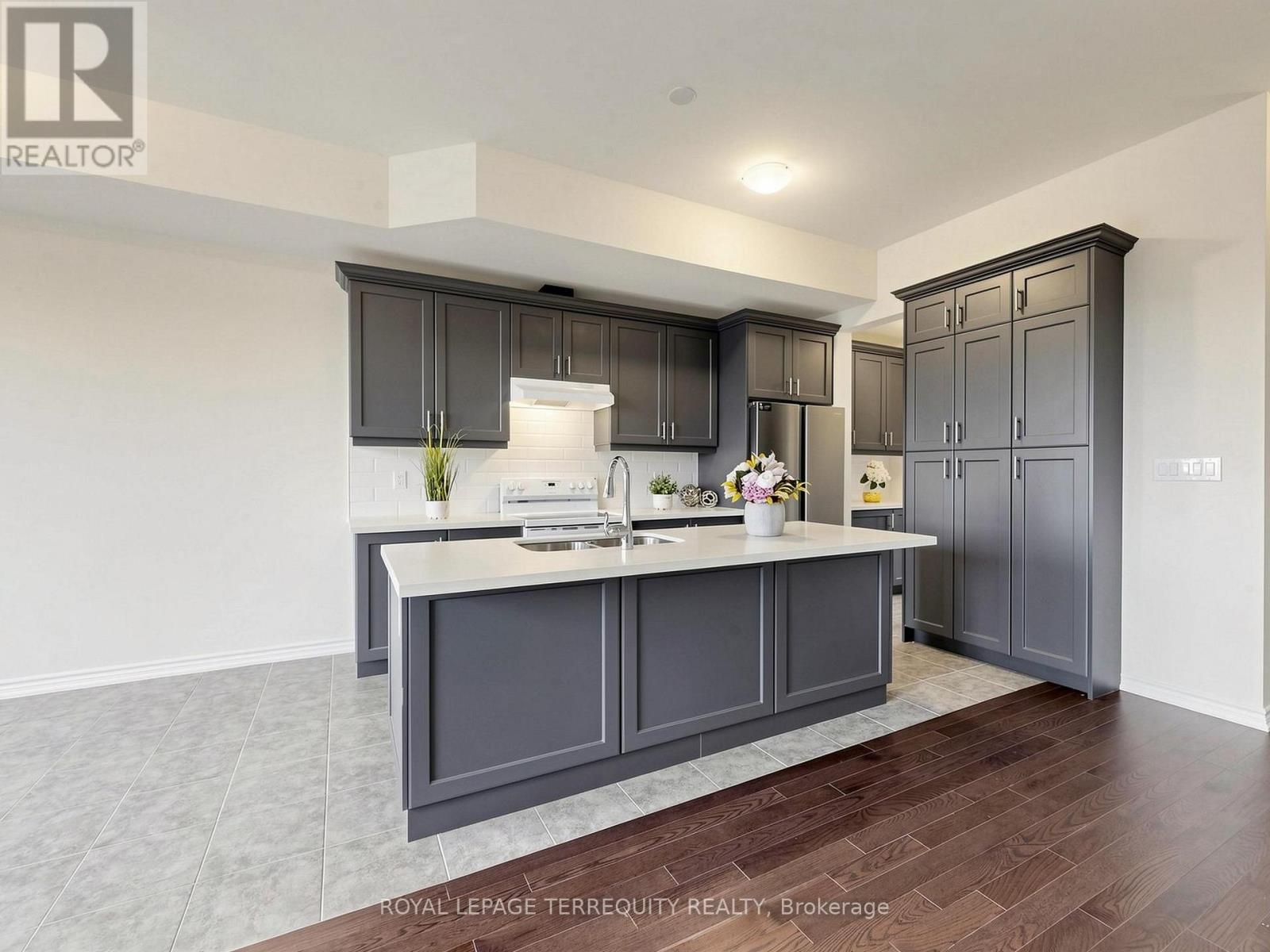 293 Swan Park Road, Markham, Ontario  L6E 0K4 - Photo 3 - N13062336