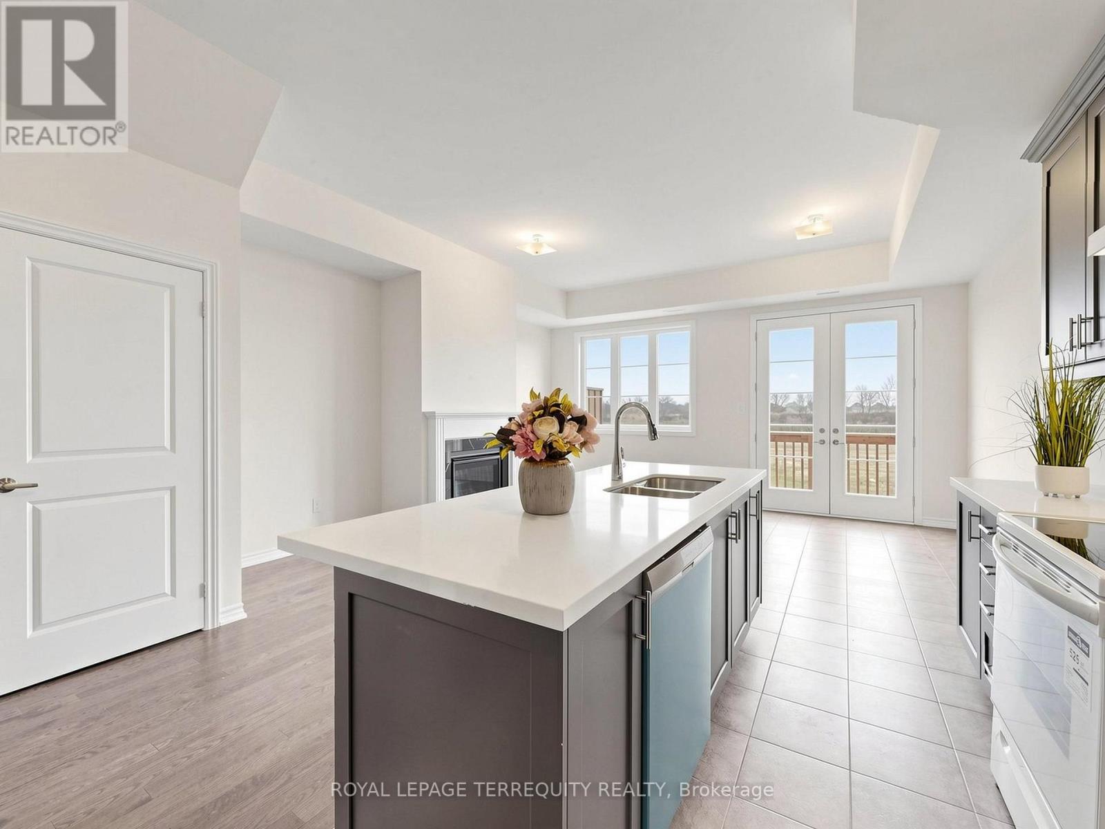 293 Swan Park Road, Markham, Ontario  L6E 0K4 - Photo 6 - N13062336