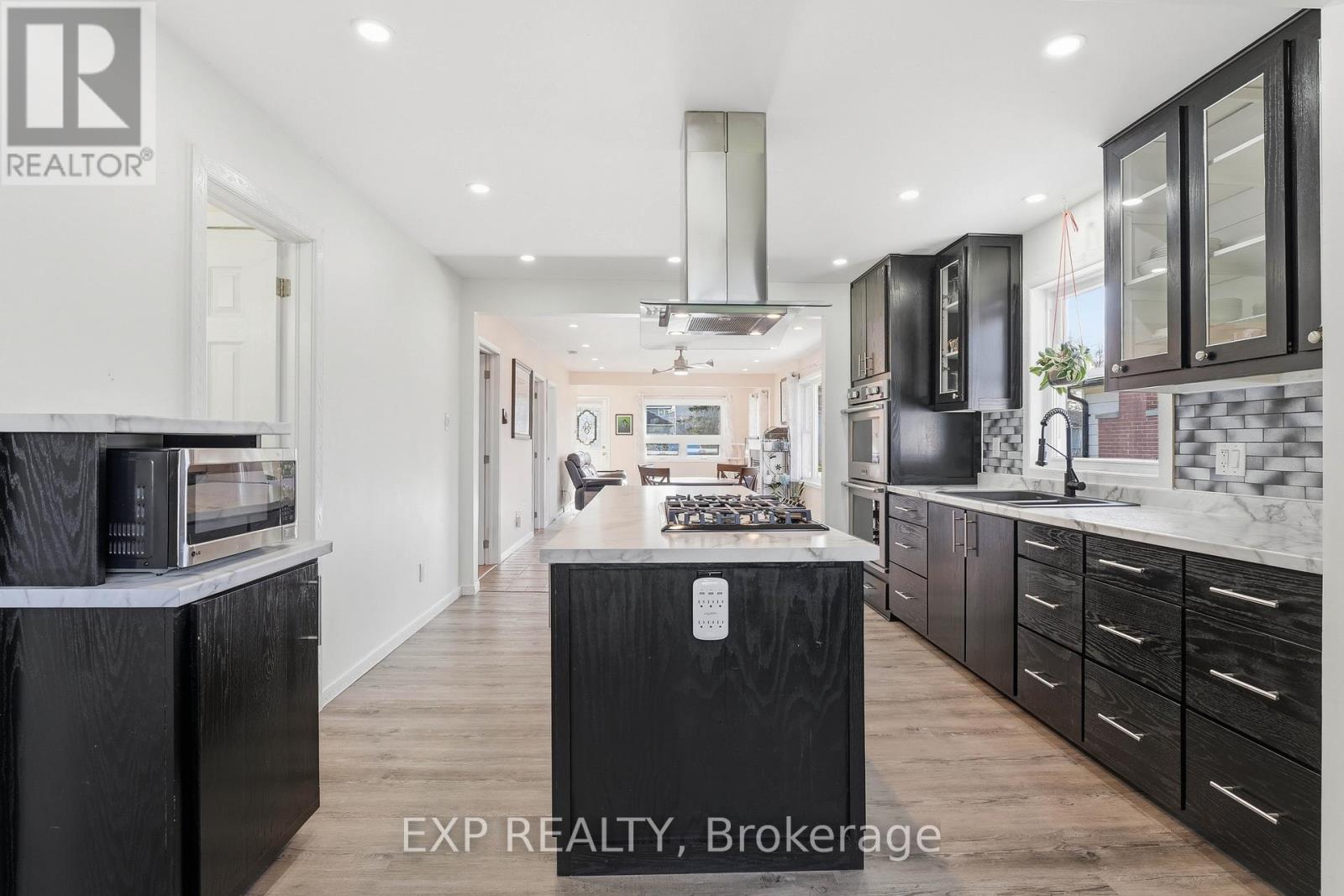 33 Isle Vista Drive, Georgina, Ontario  L0E 1N0 - Photo 12 - N13062348