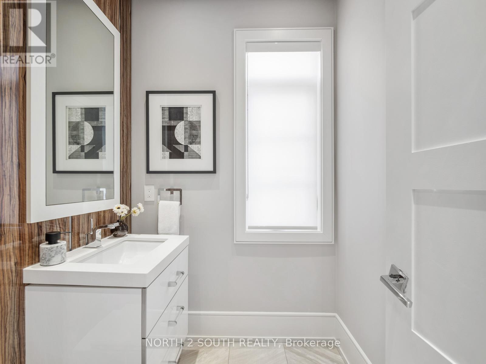 36 Kylemount Court, Vaughan, Ontario  L4J 0J4 - Photo 5 - N13062356