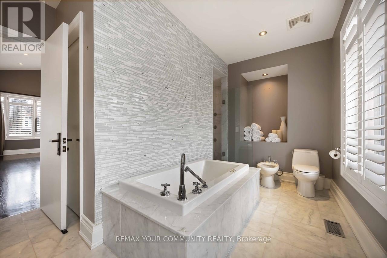 48 May Avenue, Richmond Hill, Ontario  L4C 3S6 - Photo 24 - N13062630