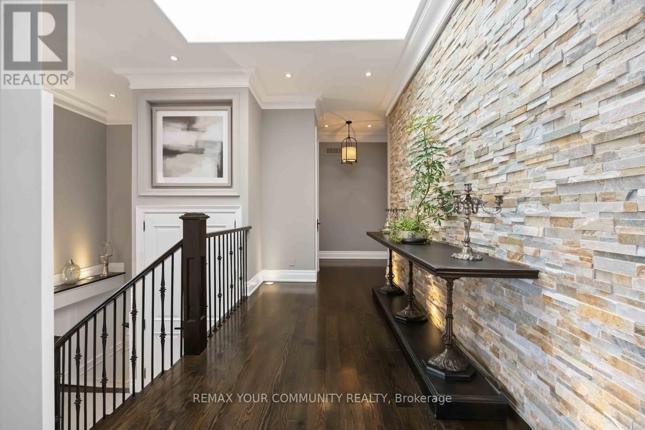 48 May Avenue, Richmond Hill, Ontario  L4C 3S6 - Photo 5 - N13062630