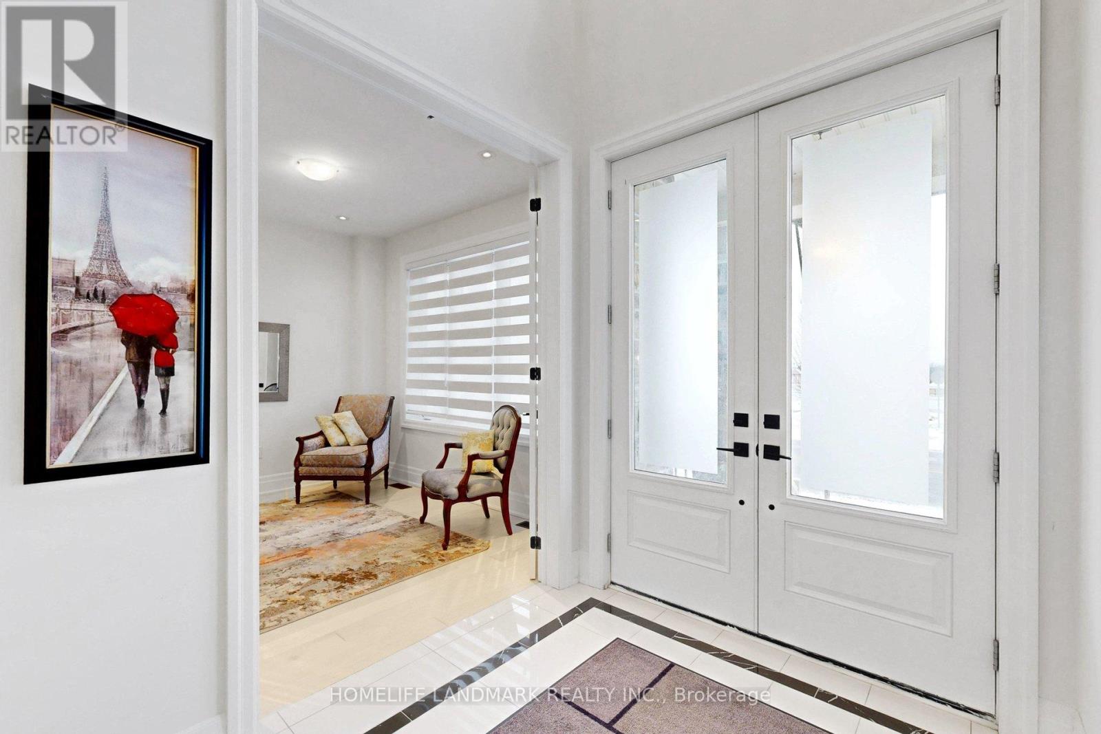 158 Walter English Drive, East Gwillimbury, Ontario  L9N 0Y8 - Photo 5 - N13042634