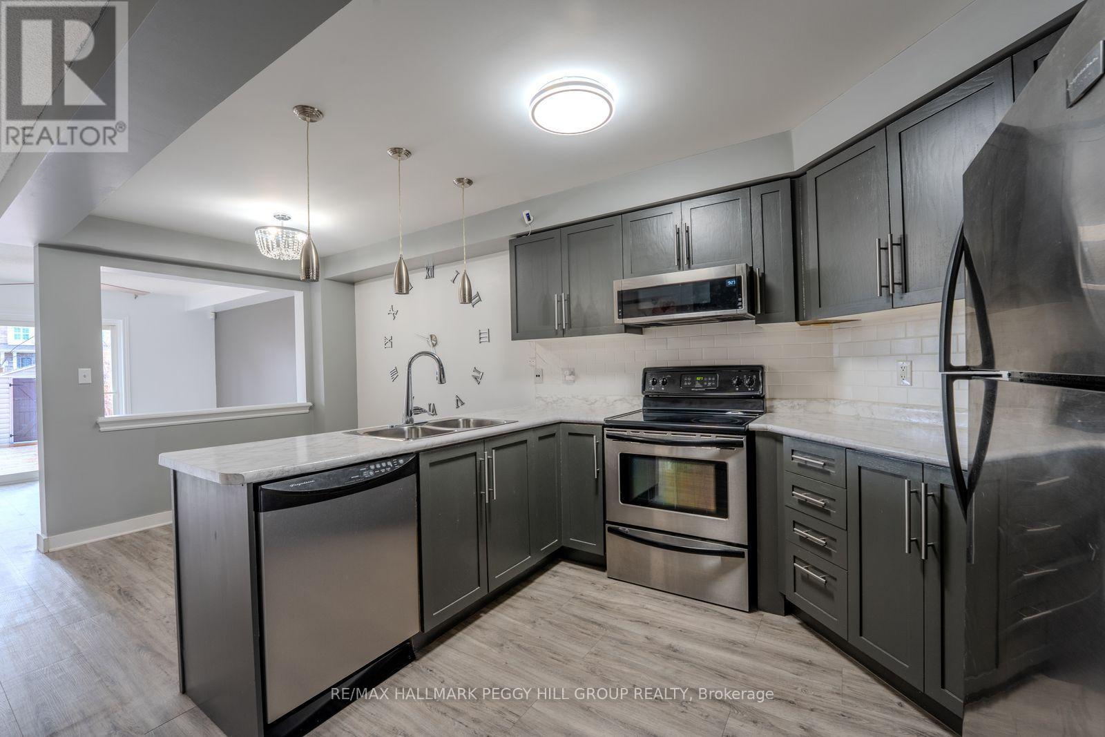 75 Winchester Terrace, Barrie, Ontario  L4M 0C8 - Photo 3 - S13062510